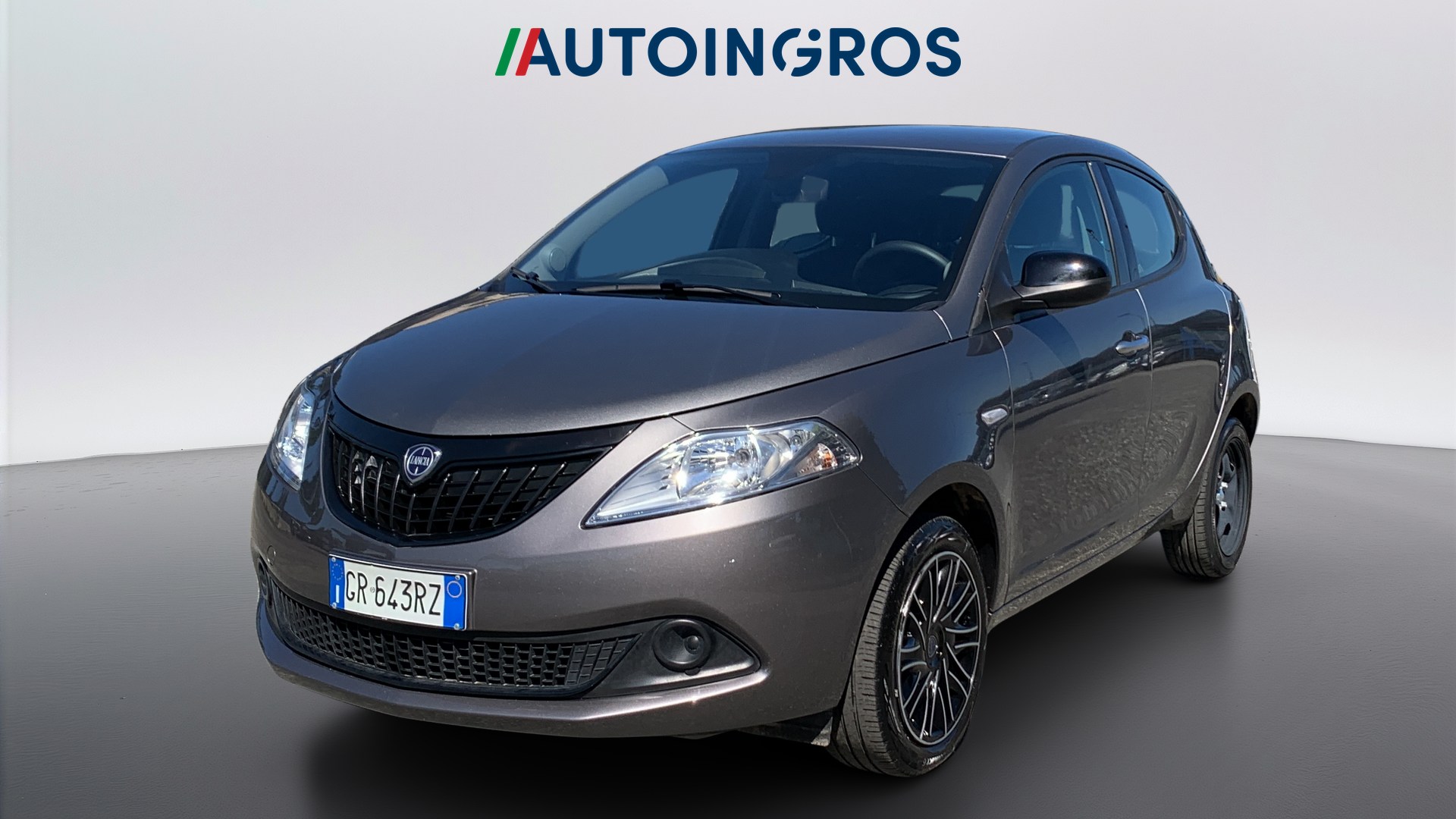 LANCIA Ypsilon Ypsilon 1.0 firefly hybrid Silver s&s 70cv