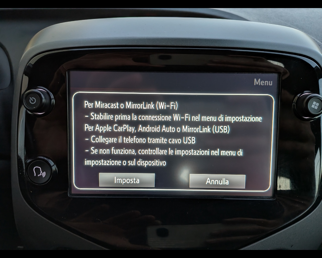 Foto TOYOTA Aygo 5p 1.0 x-cool m-mt 72cv