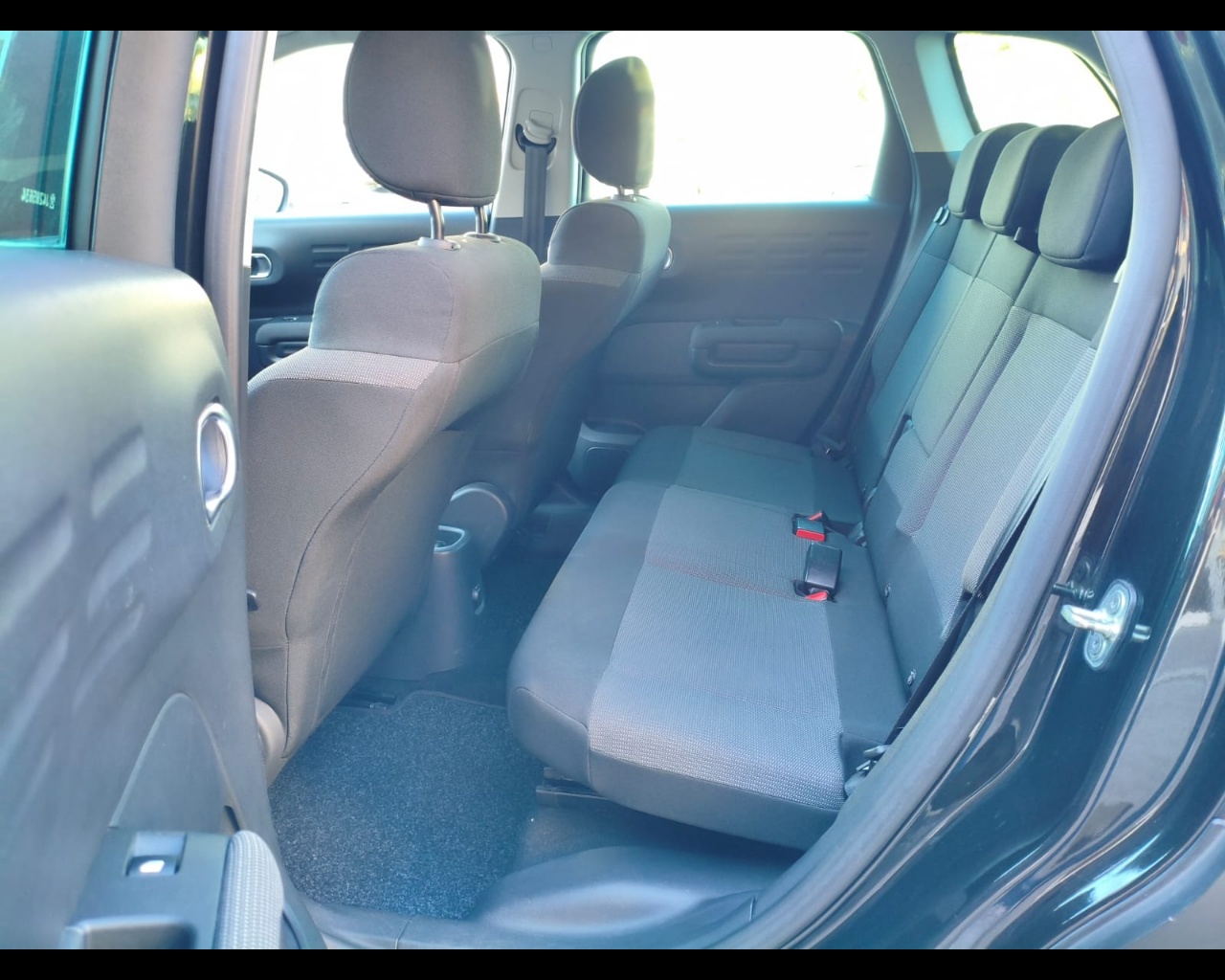 Foto CITROEN C3 Aircross 1.2 puretech Shine 82cv