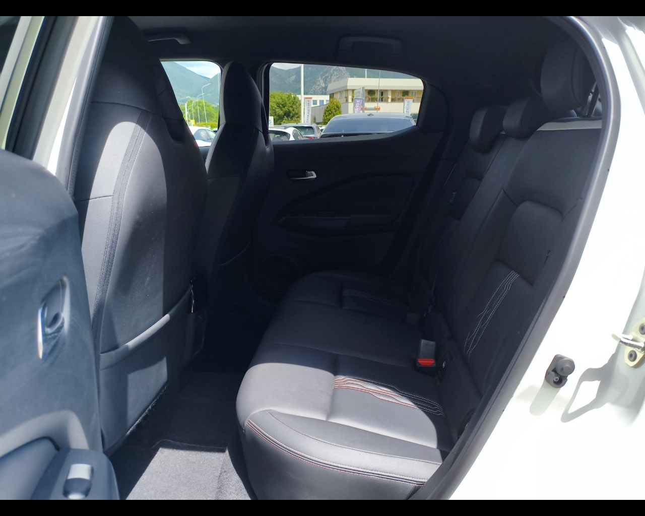 Foto NISSAN Juke 1.6 hev Premiere Edition