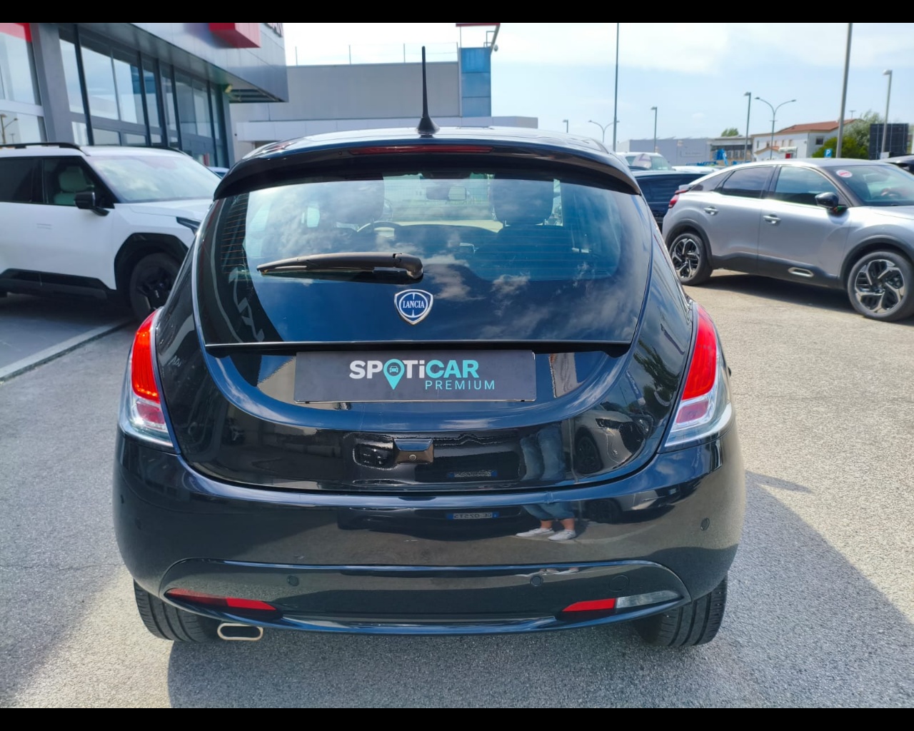 Foto LANCIA Ypsilon 1.0 firefly hybrid Platino s&s 70cv