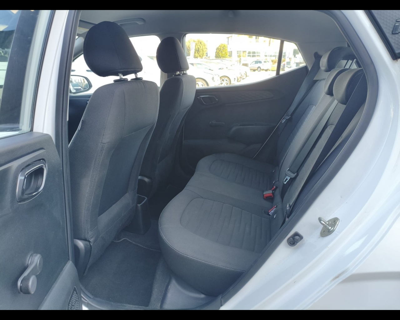 Foto HYUNDAI i10 1.0 Tech econext Gpl