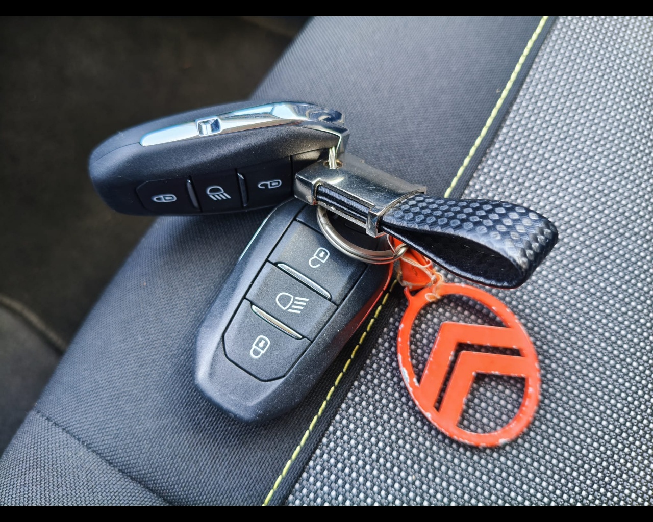 Foto CITROEN C3 1.2 puretech Shine s&s 83cv