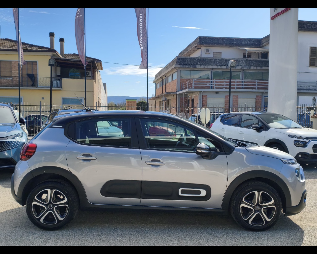 Foto CITROEN C3 1.5 bluehdi Shine s&s 100cv 6m