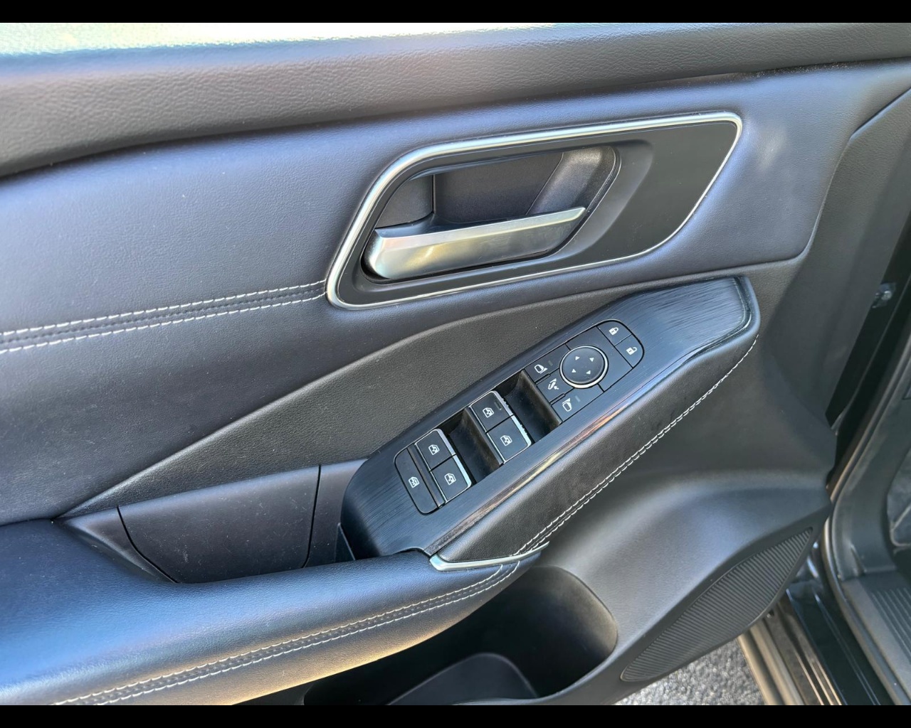 Foto NISSAN Qashqai 1.5 e-power Tekna 2wd