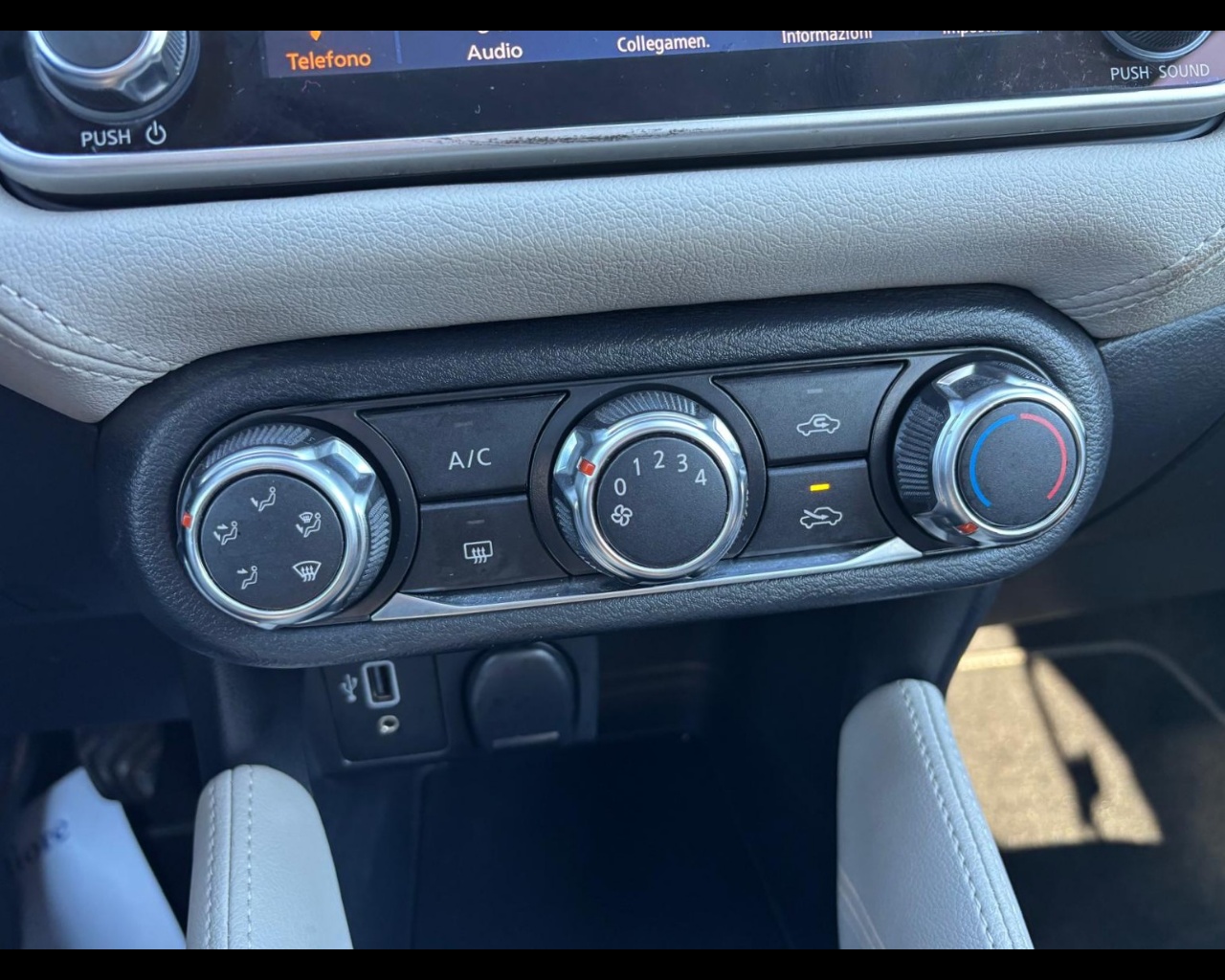 Foto NISSAN Micra 1.0 ig-t N-Design 92cv