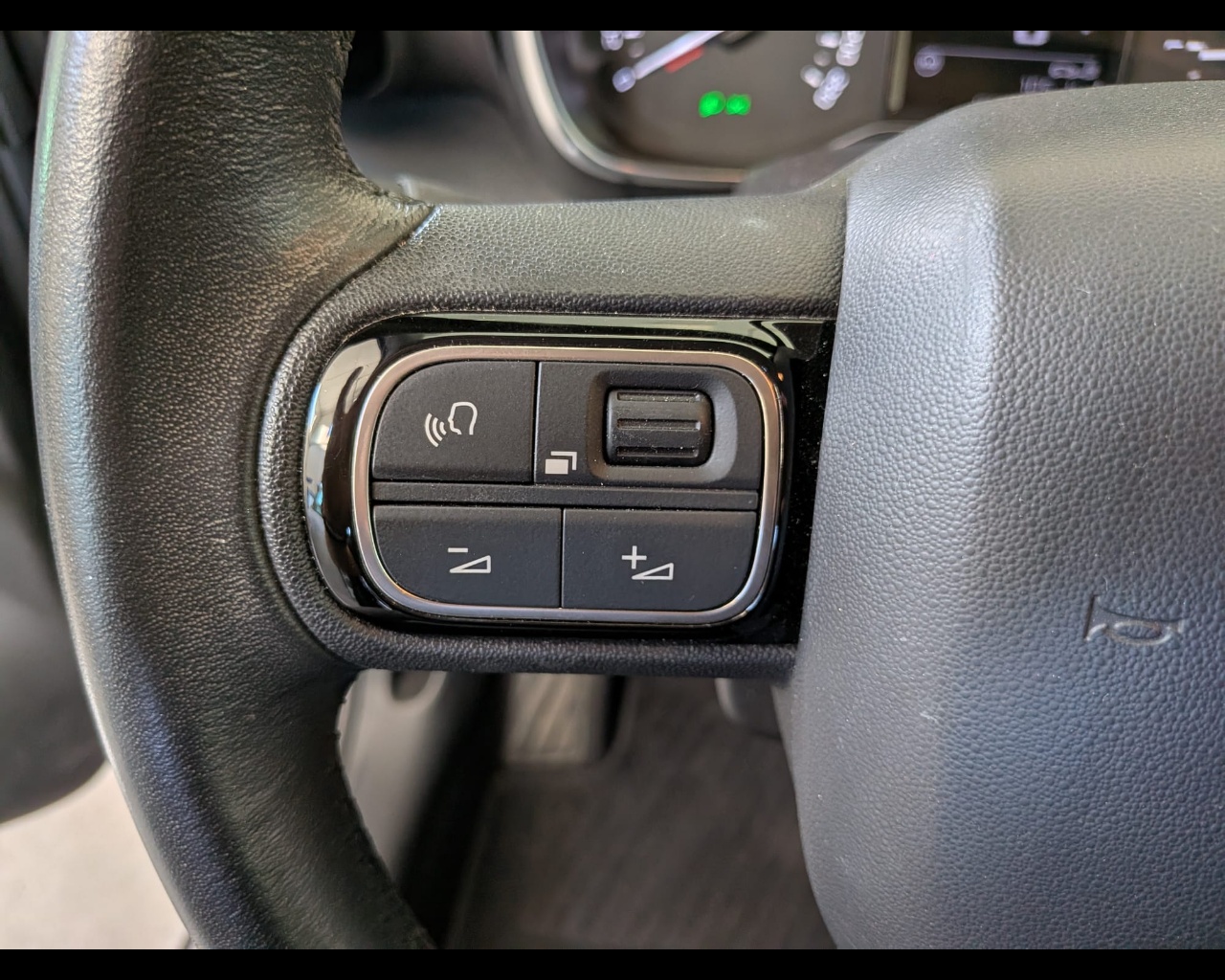 Foto CITROEN C3 Aircross 1.2 puretech Shine Pack s&s 130cv eat6