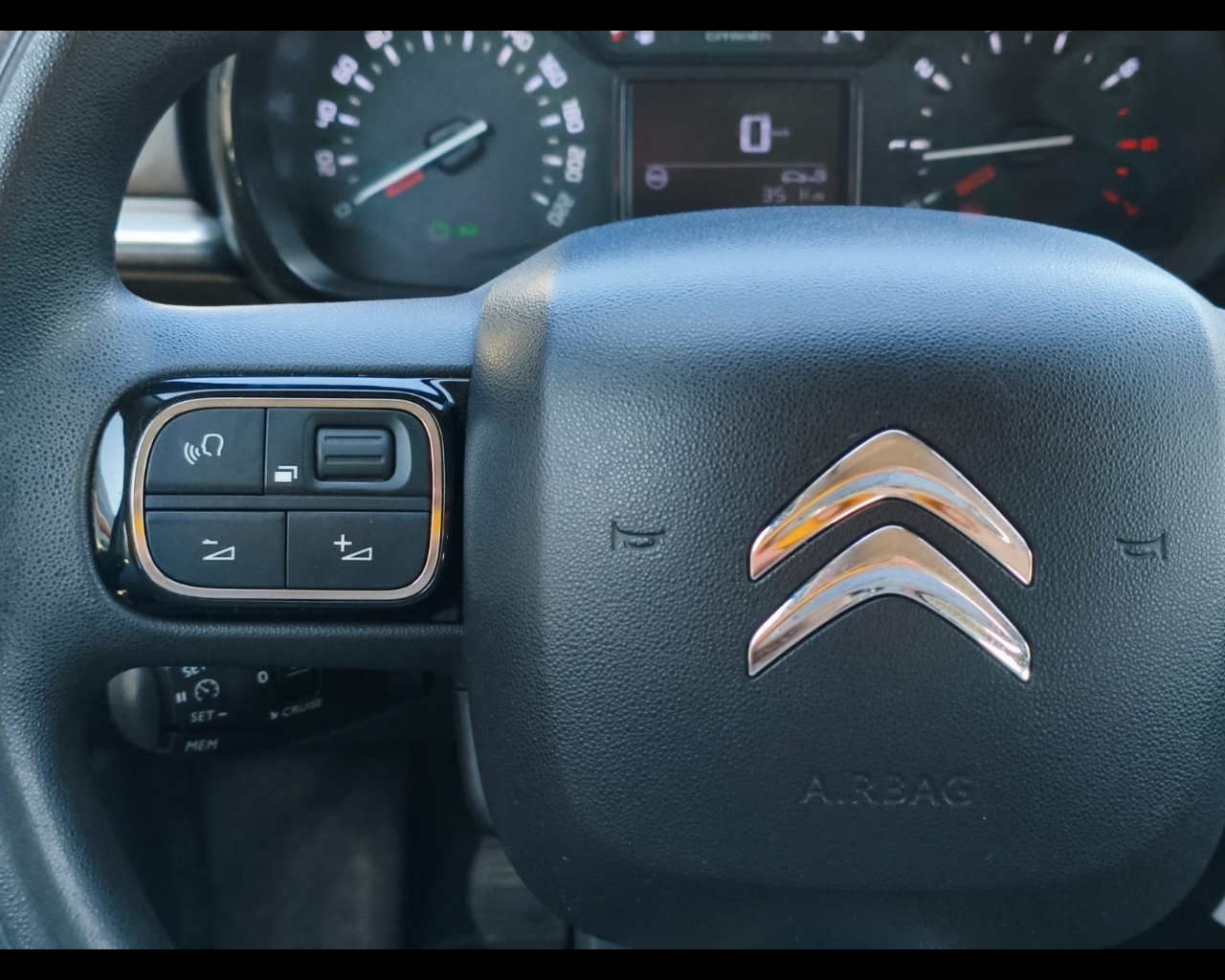 Foto CITROEN C3 1.2 puretech Feel s&s 83cv