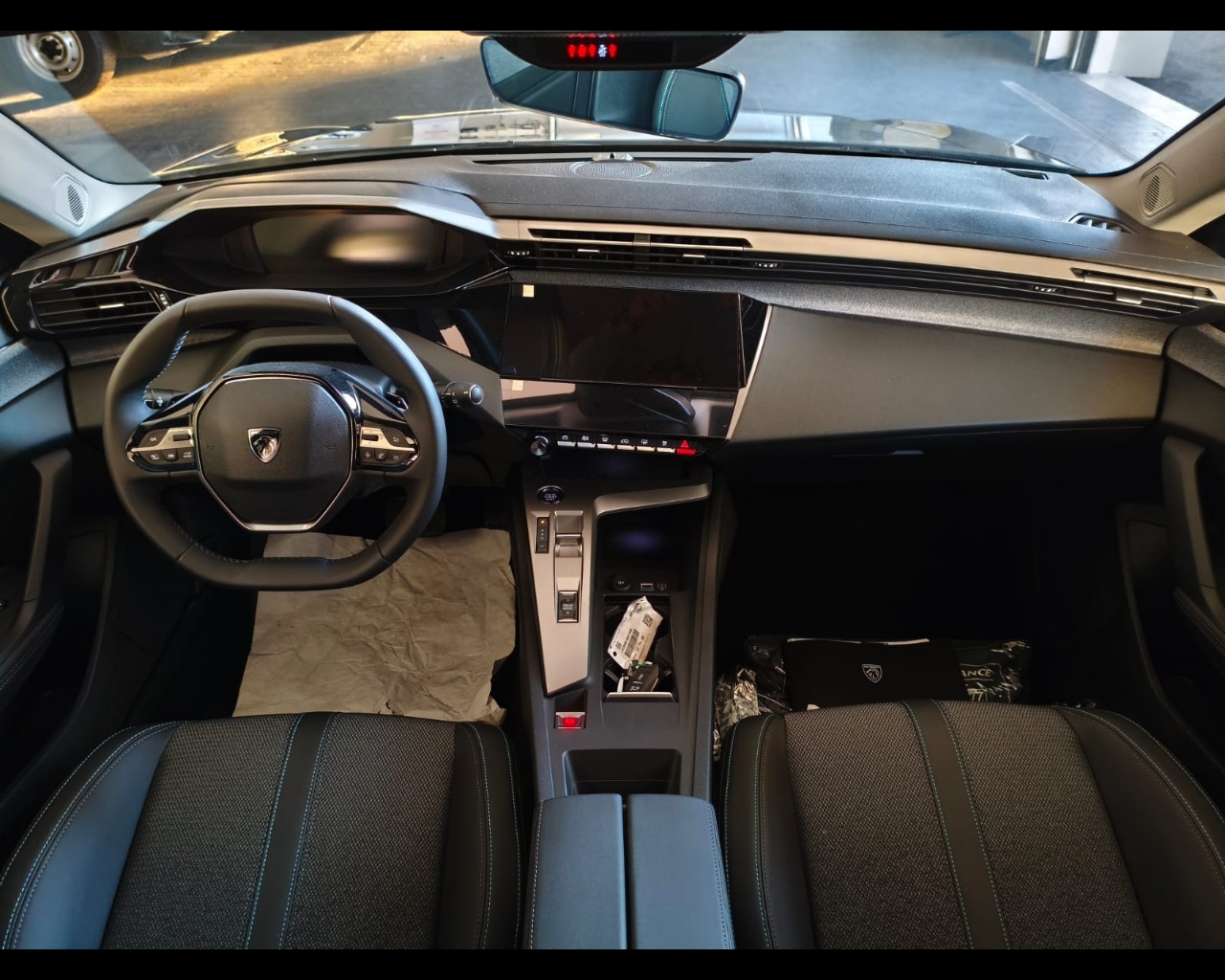 Foto PEUGEOT 308 SW 1.5 bluehdi Allure s&s 130cv eat8