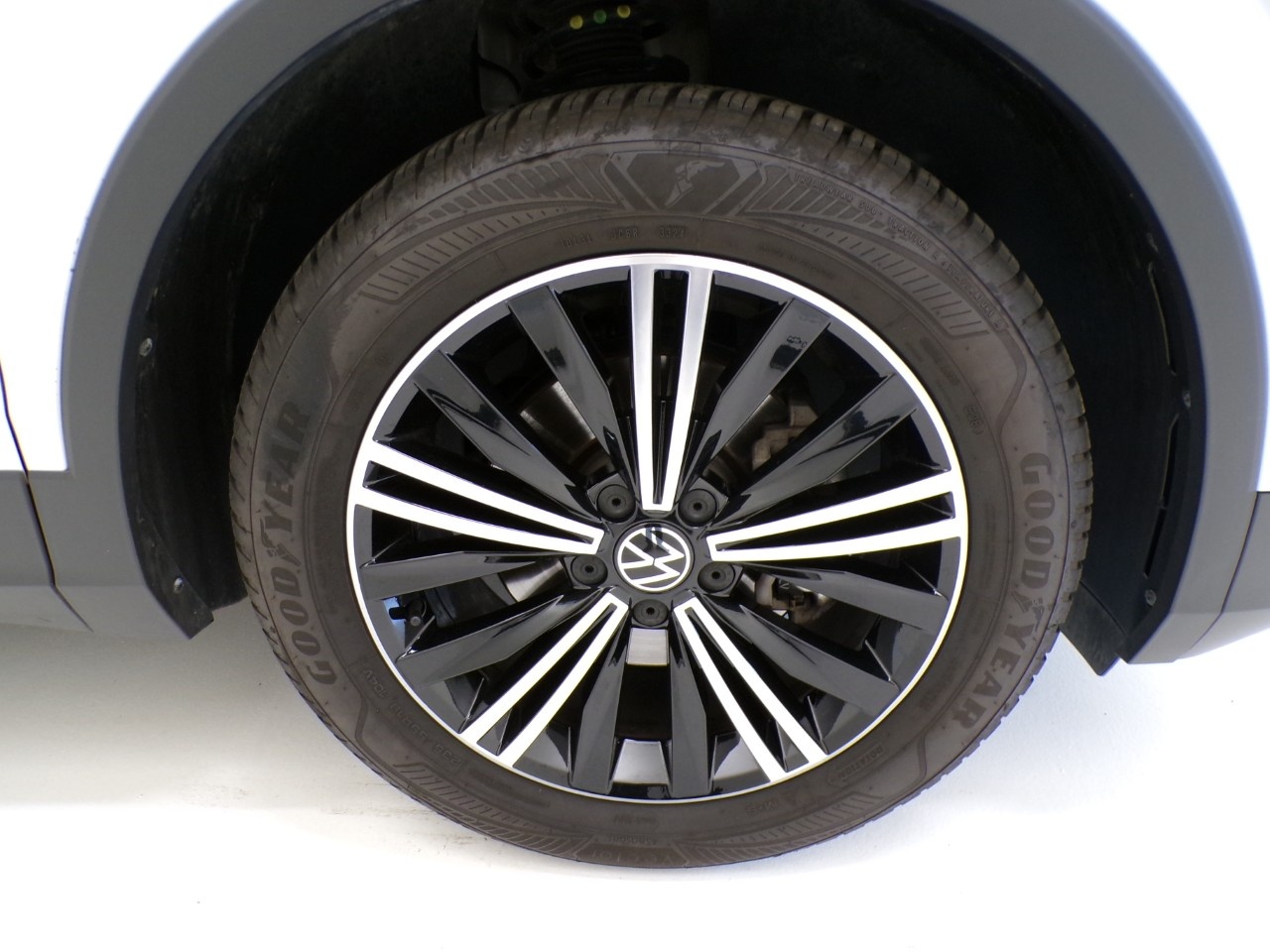 Volkswagen Tiguan Tiguan 1.5 TSI ACT 150cv Elegance DSG - 4
