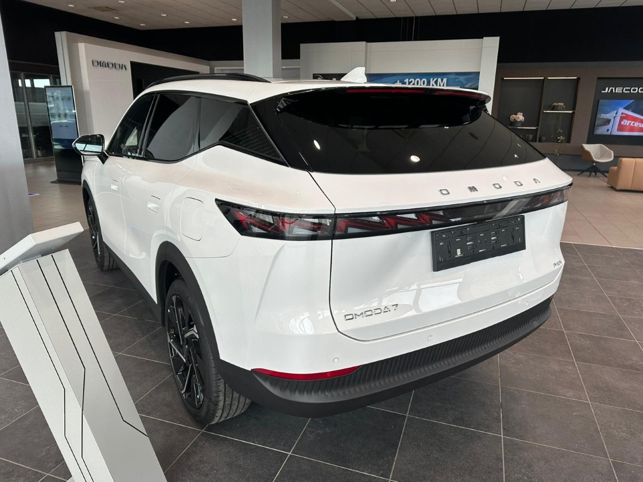 Omoda OMODA 7 PHEV 1.5TGDI Premium - 4