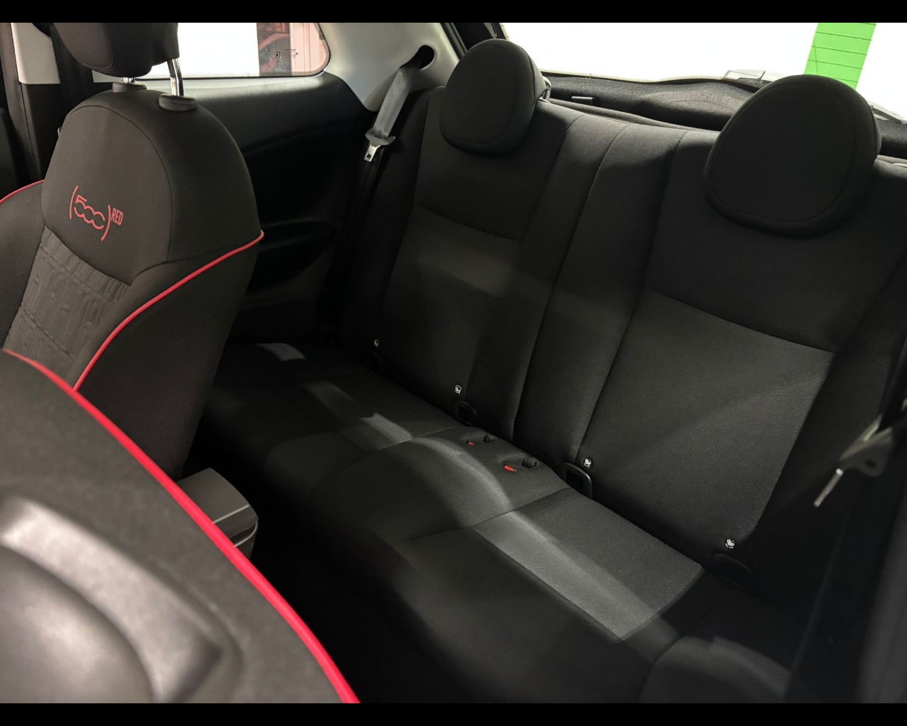 Foto FIAT 500e Hatchback My25 500e - Red320 Berlina