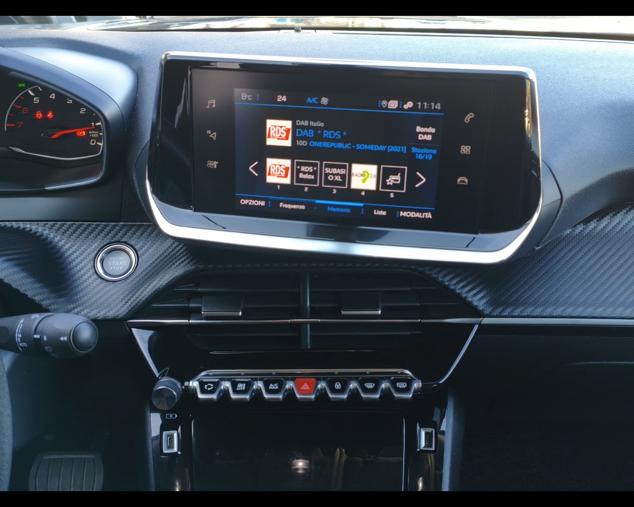 Foto PEUGEOT 2008 1.2 puretech Allure s&s 130cv eat8