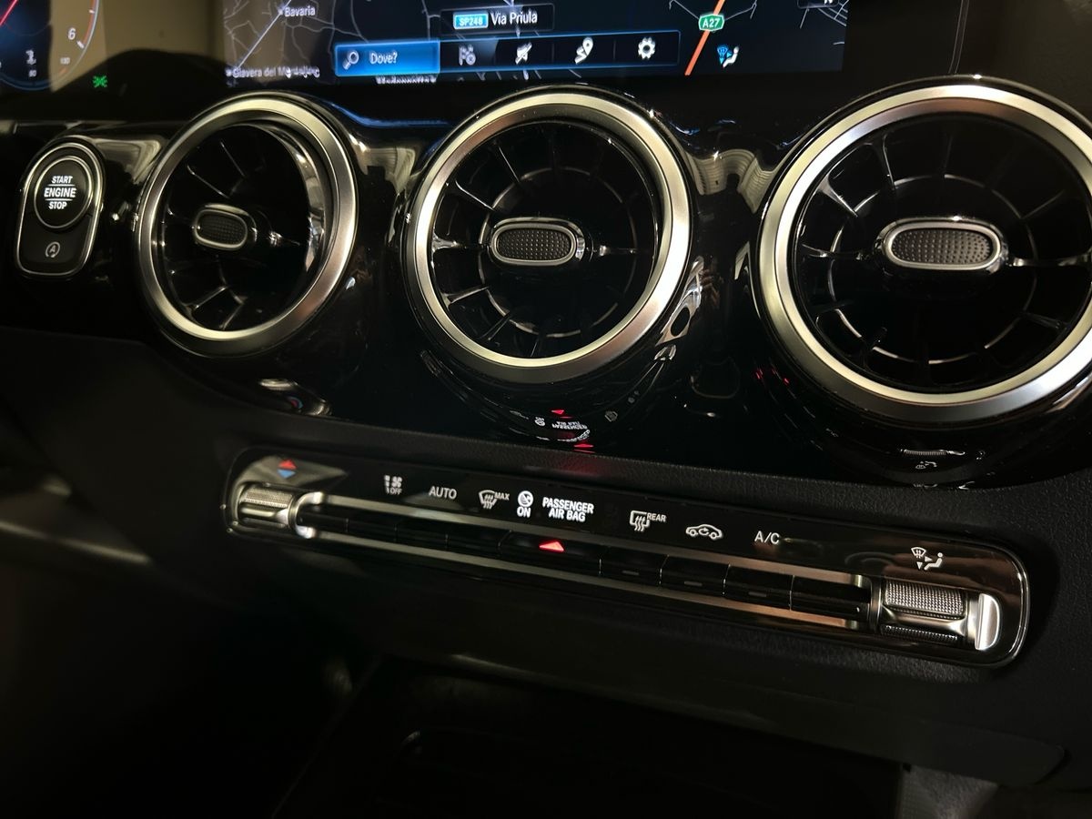 Mercedes GLA GLA 180 D Sport 8G-DCT - 14