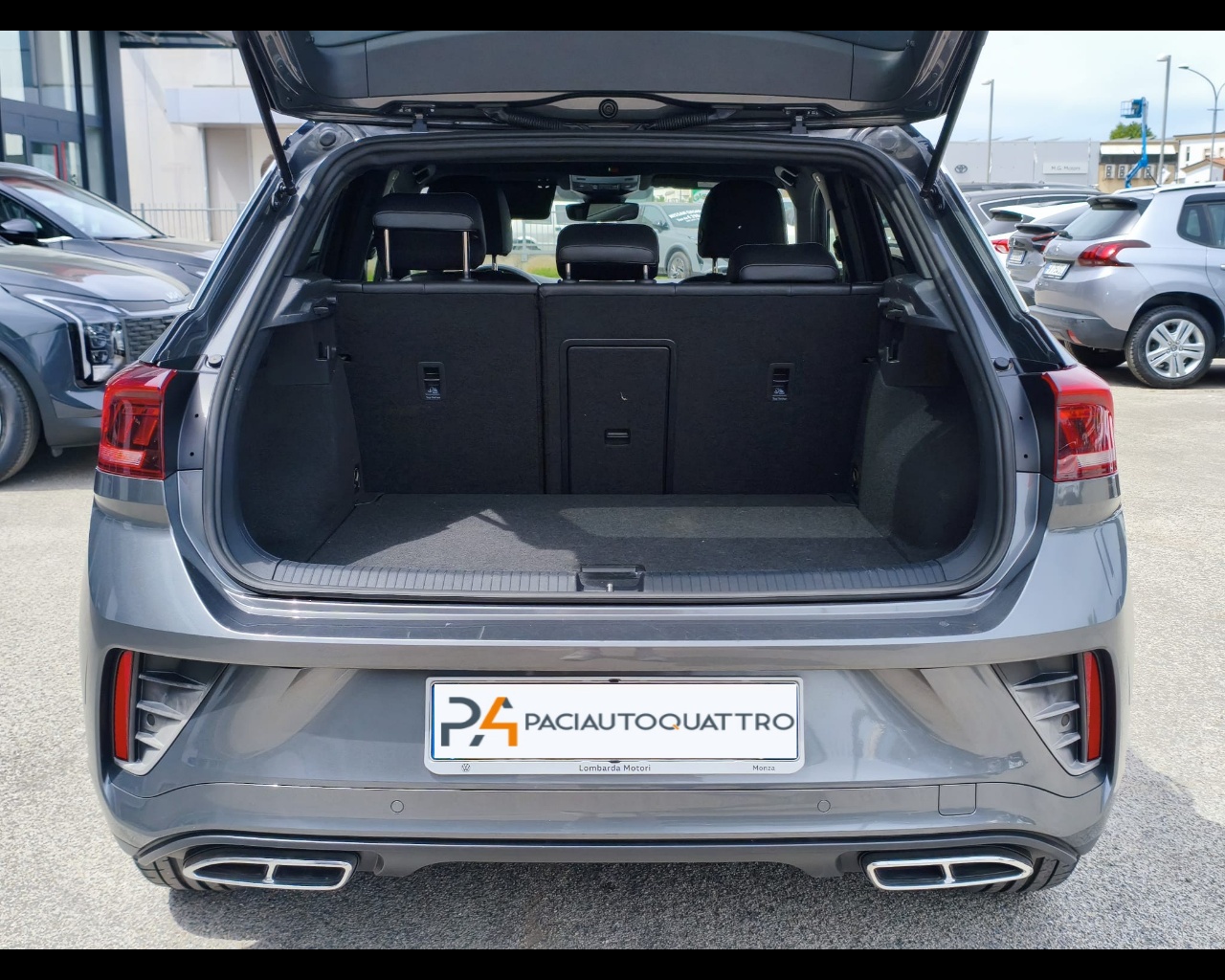 Foto VOLKSWAGEN T-Roc 1.5 tsi R-Line dsg