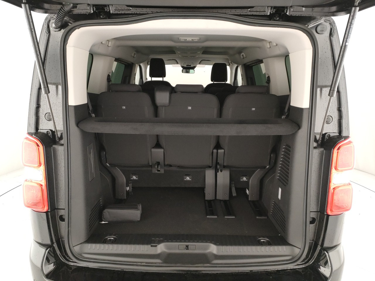 Peugeot Traveller Nuovo diesel Traveller Porto Mantovano