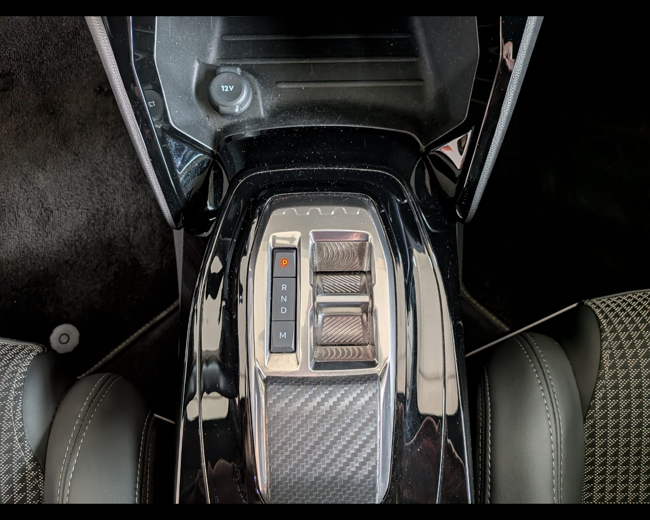 Foto PEUGEOT 2008 1.2 puretech GT s&s 130cv eat8