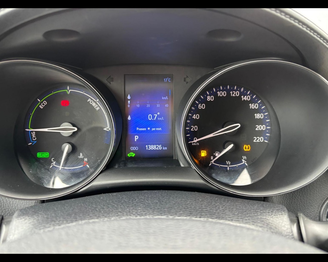 Foto TOYOTA C-HR 1.8h Trend 2wd e-cvt