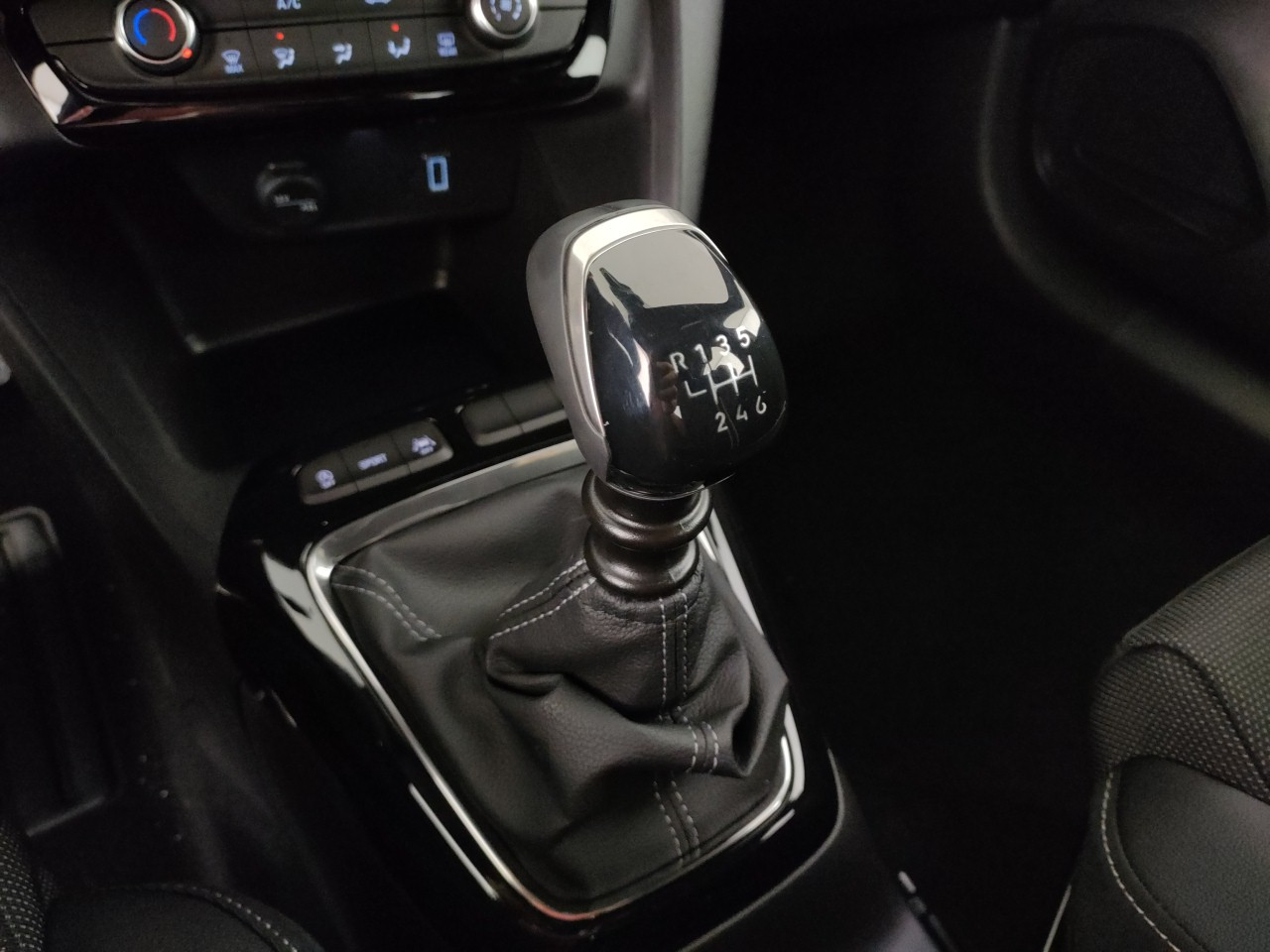 Opel Corsa Nuovo benzina Corsa Porto Mantovano