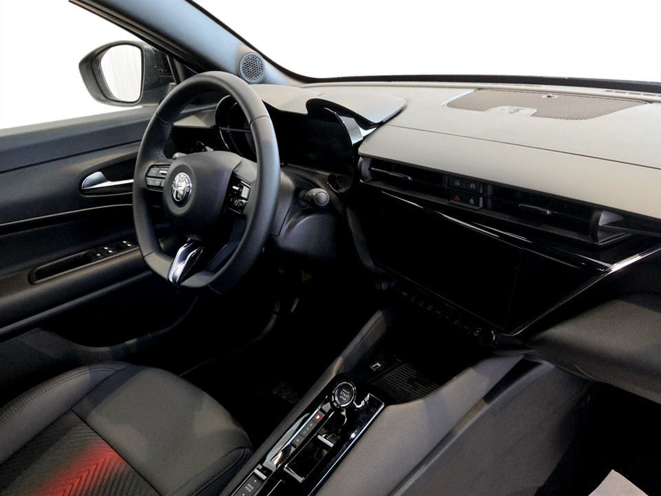 ALFA ROMEO Junior Ibrida My25 Ibrida Q4 1.2 145cv Hybrid Edct6 Ibrida km0 - 12
