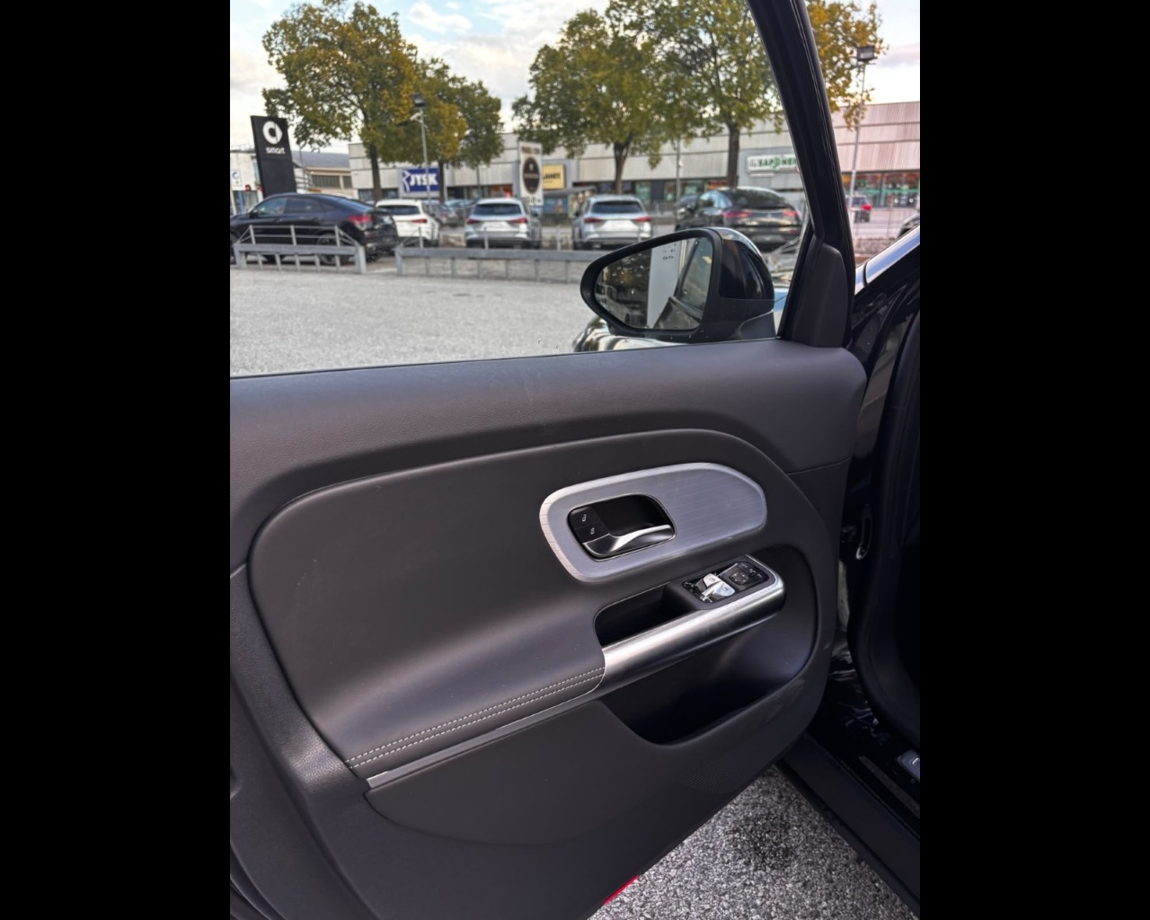 Mercedes GLB Elettrica GLB 250+ con tecnologia EQ Advanced Plus - 16