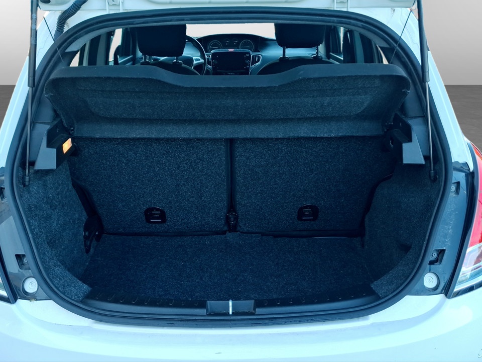 LANCIA Ypsilon 1.0 firefly hybrid Gold s&s 70cv Ibrida usato - 19
