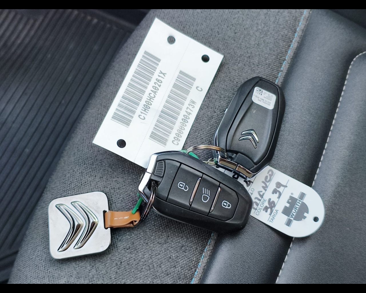 Foto CITROEN C4 1.5 bluehdi Shine s&s 130cv eat8