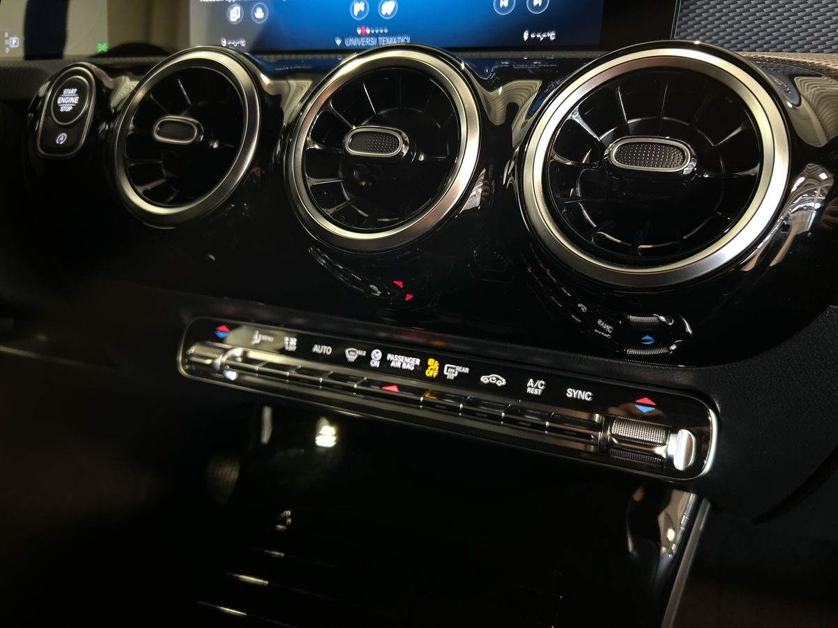 Mercedes Classe A Classe A 180 D Sport 8G-DCT - 13