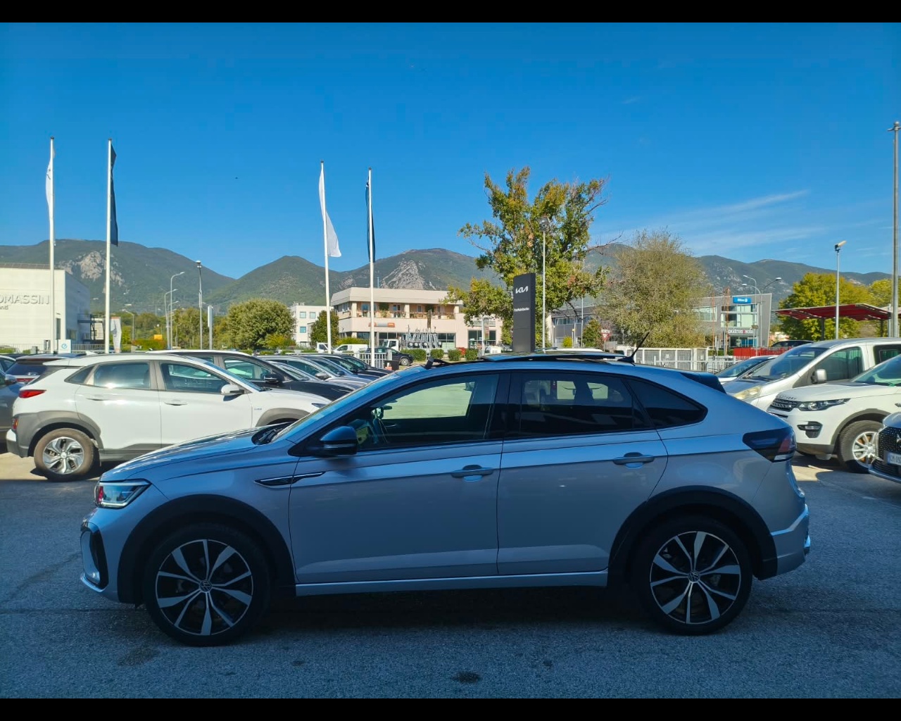 Foto VOLKSWAGEN Taigo 1.0 tsi R-Line 110cv