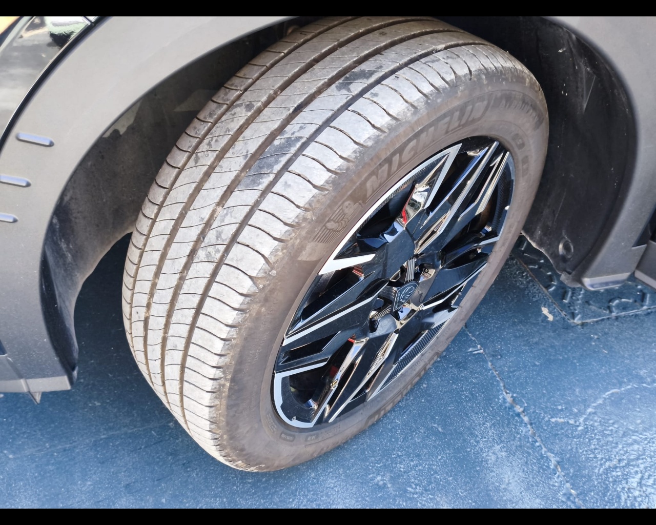 Foto PEUGEOT 5008 1.2 hybrid Allure 136cv e-dcs6