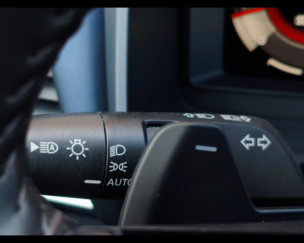 Foto NISSAN Qashqai 1.3 mhev Tekna 4wd 158cv xtronic