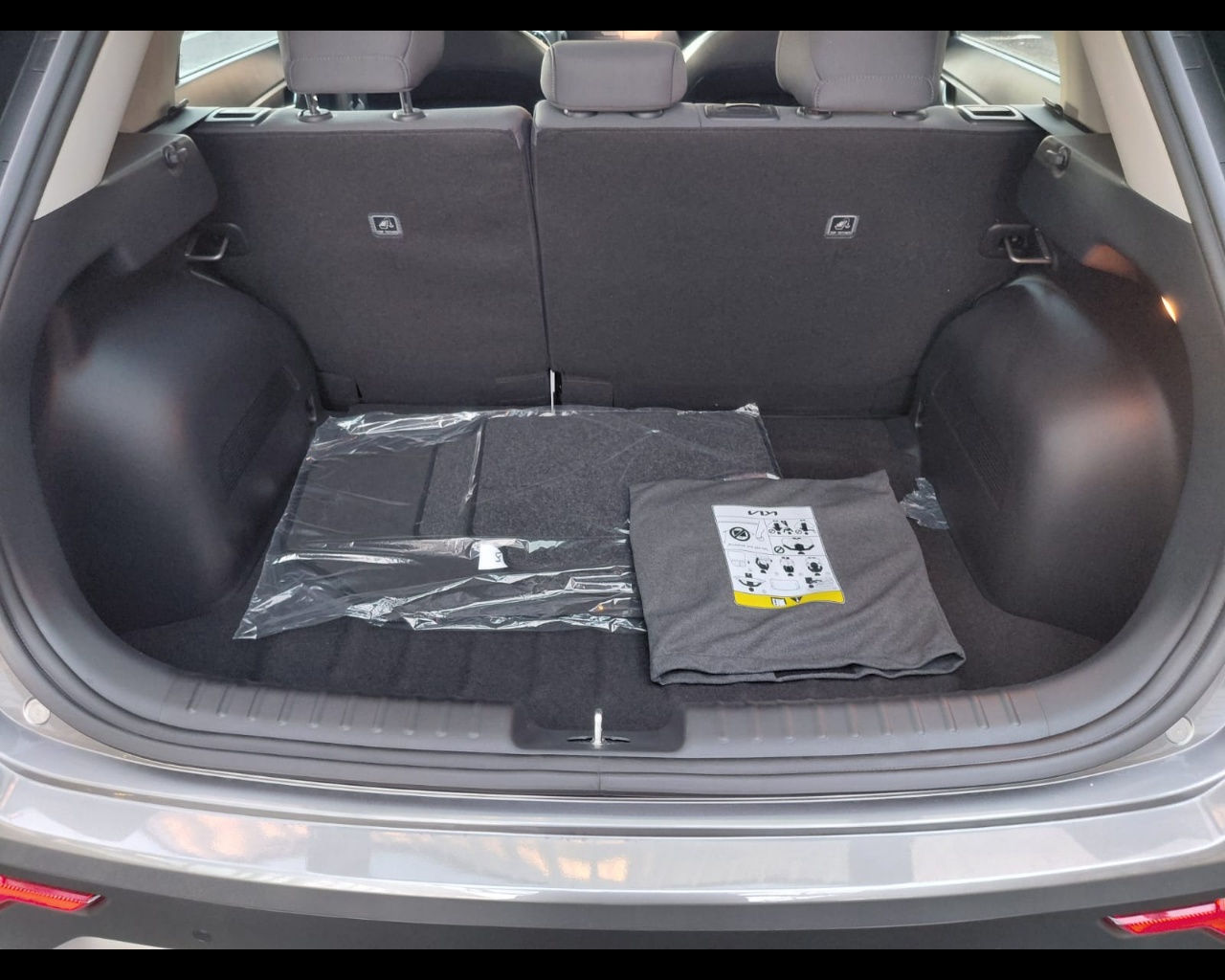 Foto KIA NIRO 1.6 MY25 HEV BUSINESS