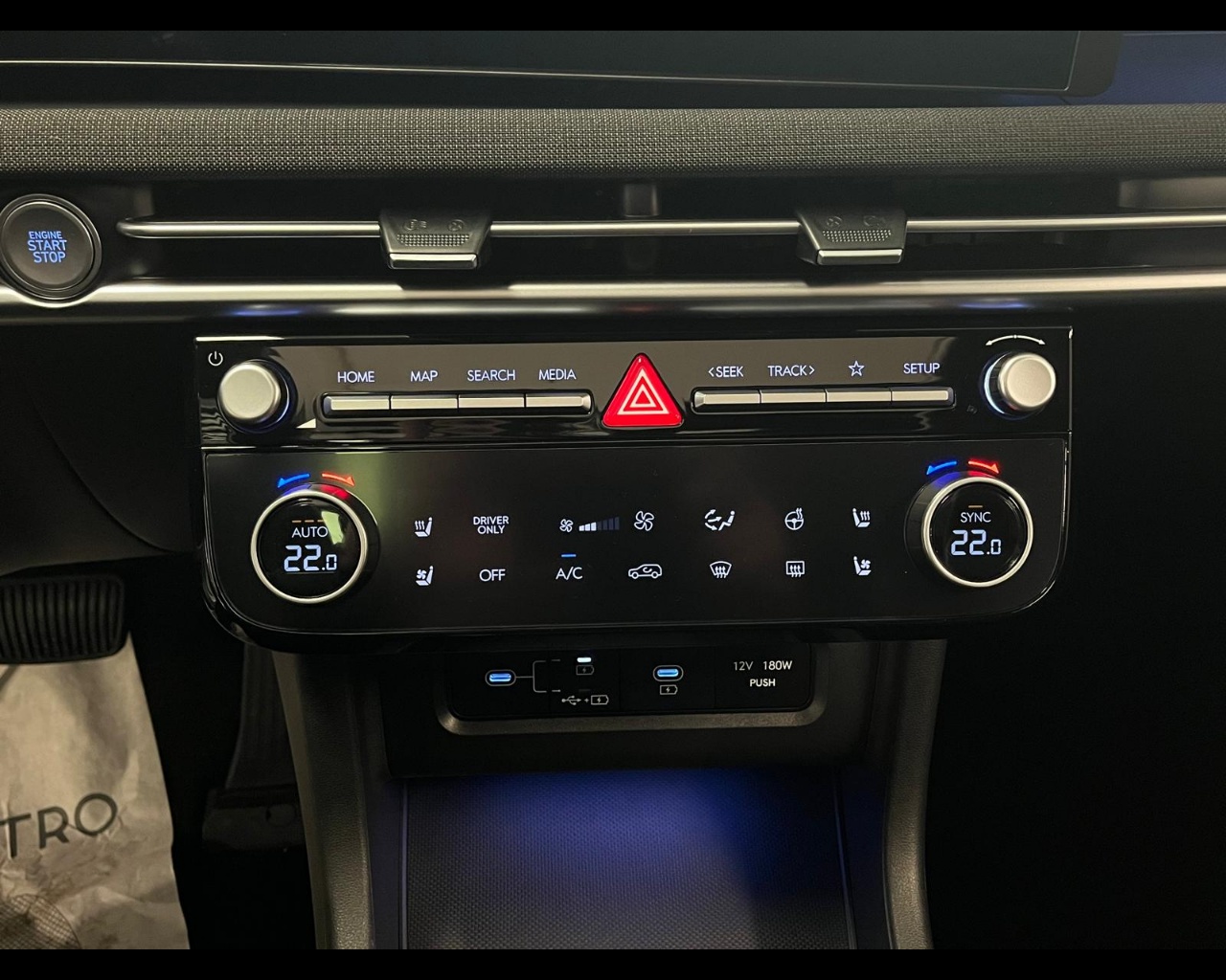 Foto HYUNDAI TUCSON PE 1.6HEV AT 2WD EXELLENCE+LP+PP