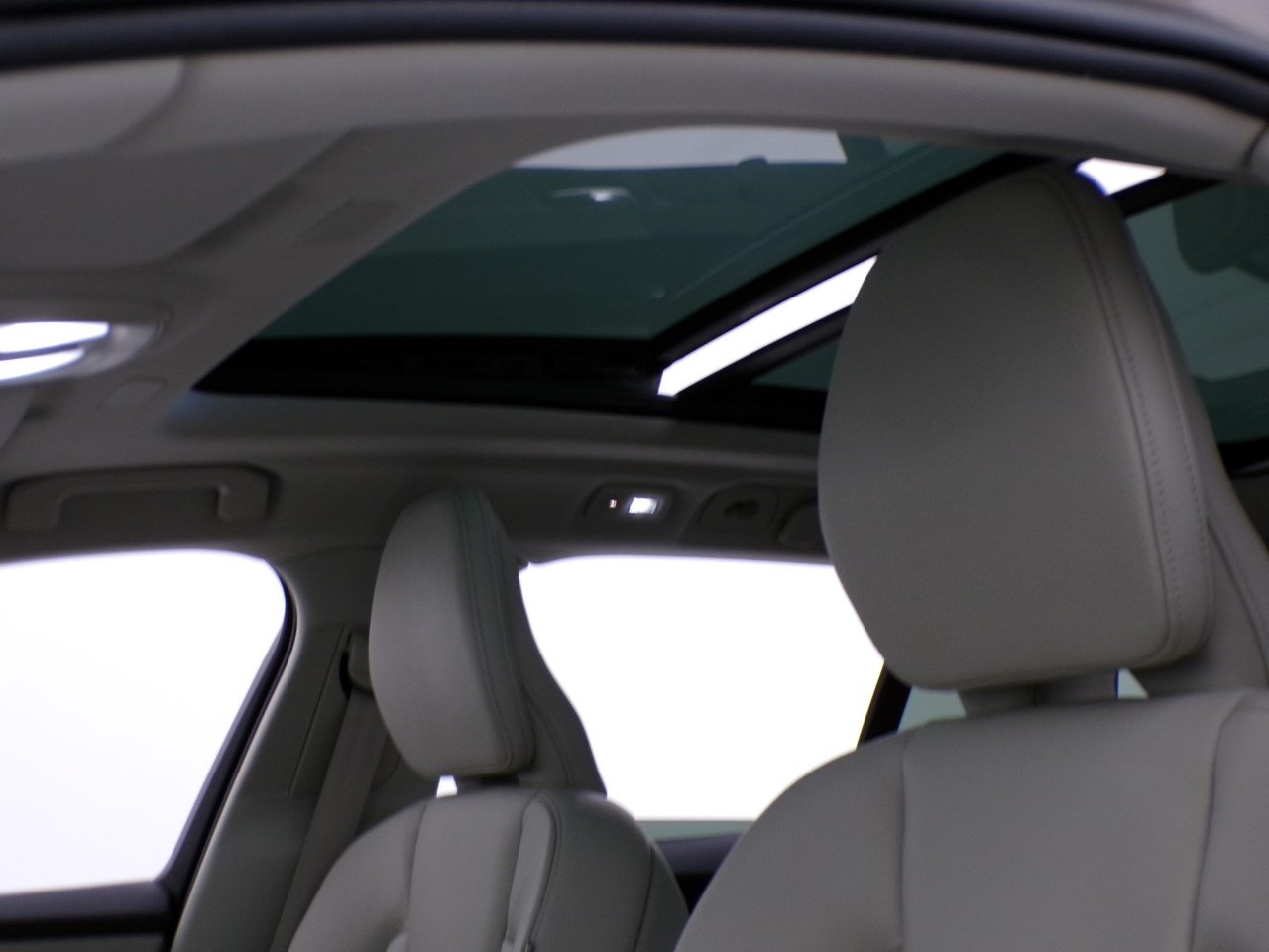 Volvo V60 V60 Cross Country 2.0 B4 Ultimate AWD automatico - 14