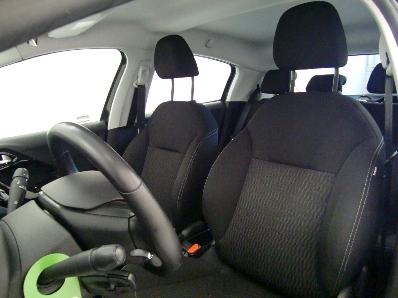 Peugeot 208 5p 1.2 puretech Allure s&s 82cv neopatentati - 12