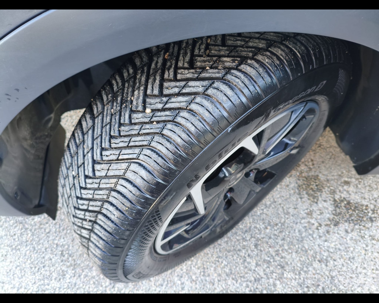 Foto DS DS3 Crossback 1.5 bluehdi So Chic 100cv