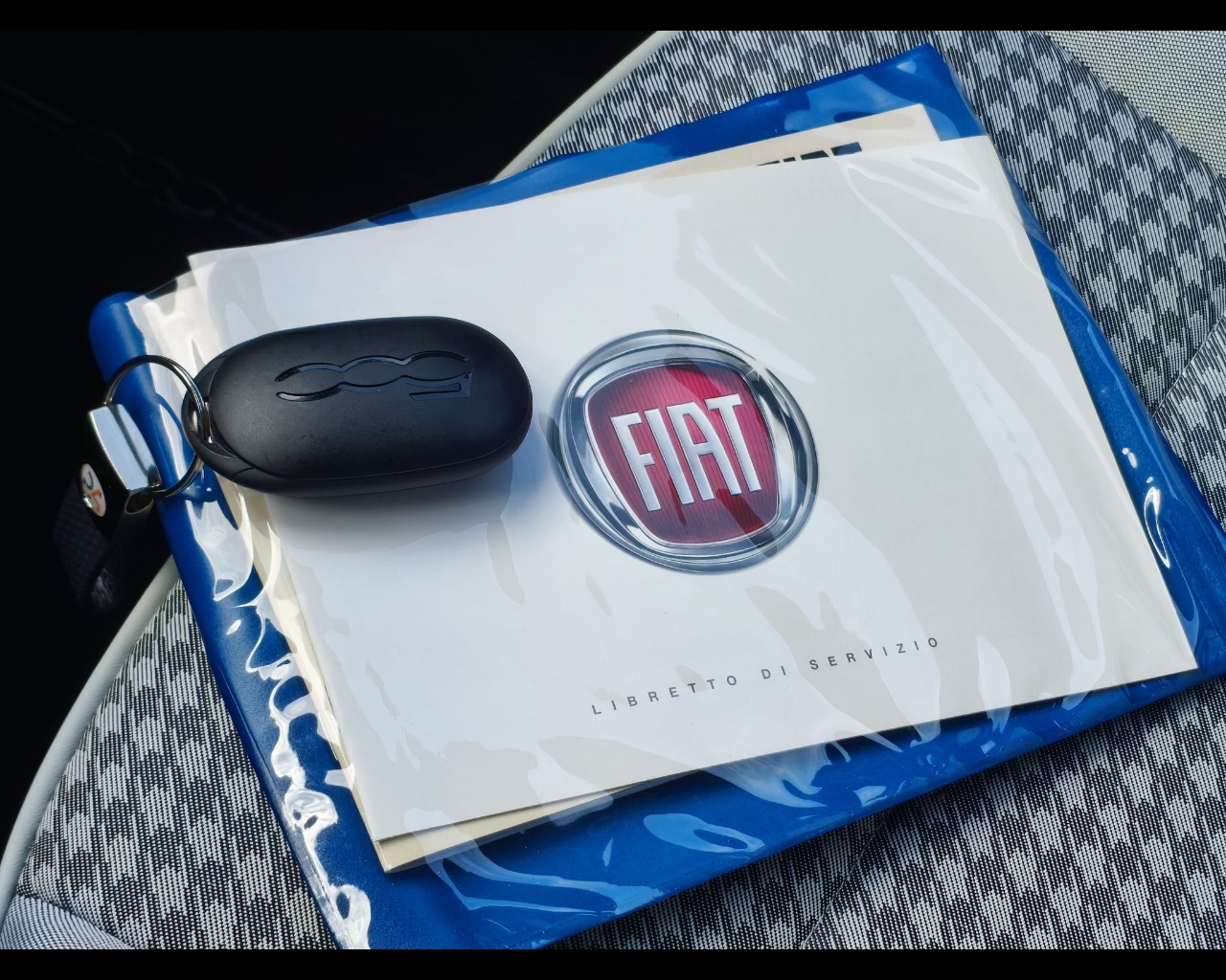 Foto FIAT 500 1.0 hybrid Torino