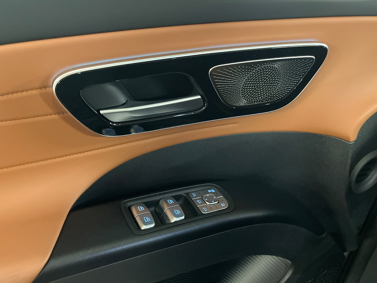 Lepas Lepas L8 PHEV Nuovo Ibrido benzina Lepas L8 PHEV Verona