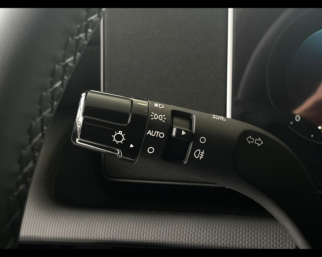 Foto HYUNDAI TUCSON MY26 1.6TGDI DCT 150 DARKLINE+TT