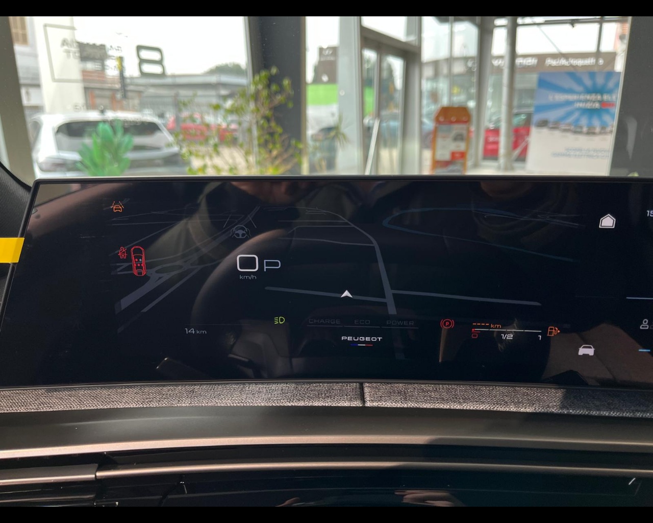 Foto PEUGEOT 3008 1.2 hybrid GT 136cv e-dcs6