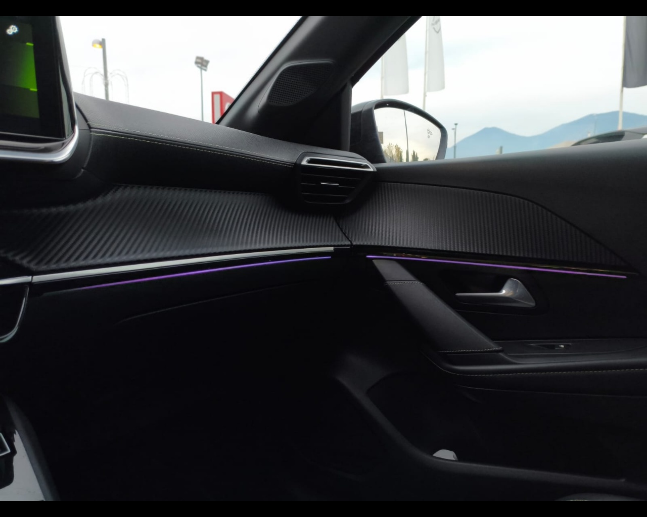 Foto PEUGEOT 208 1.5 bluehdi GT Pack s&s 100cv