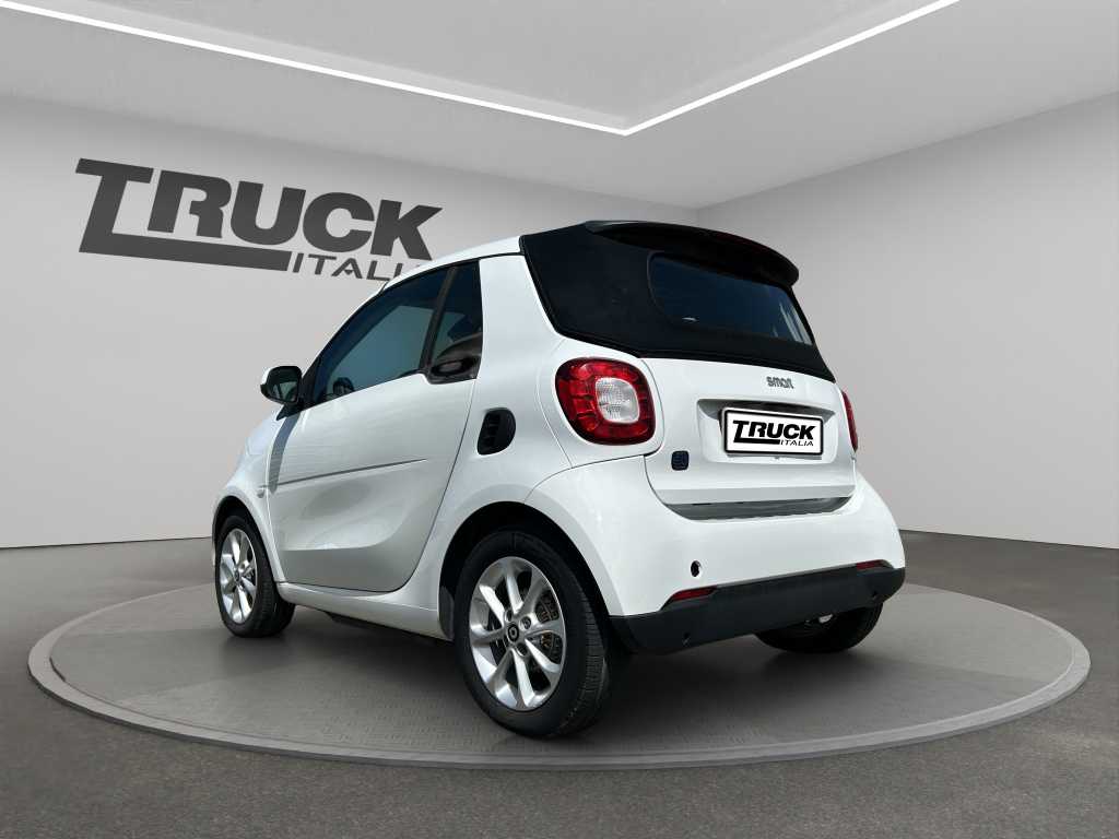 smart-fortwo-iii-2015-cabrio-eq-passion-my19-sku90003