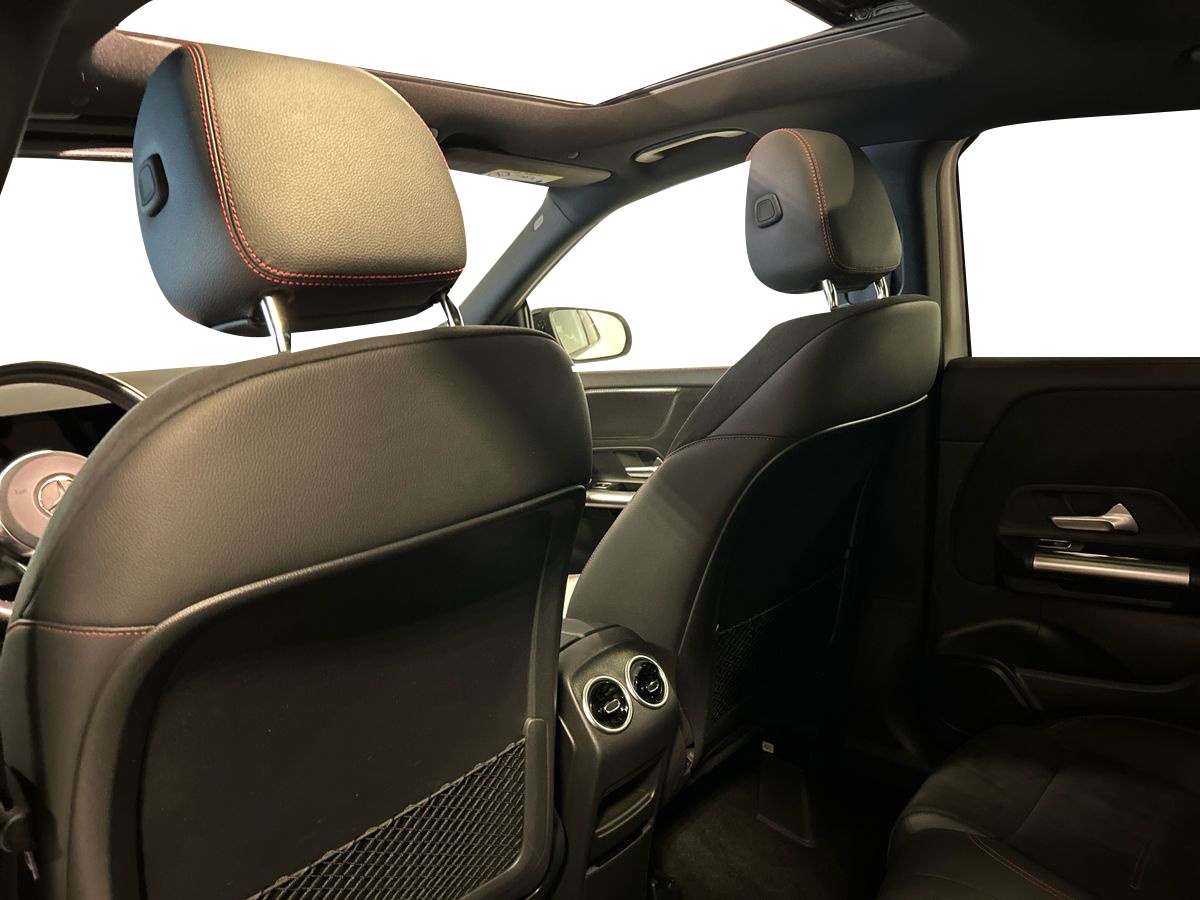 Mercedes GLA GLA 180 D Premium 8G-DCT - 18