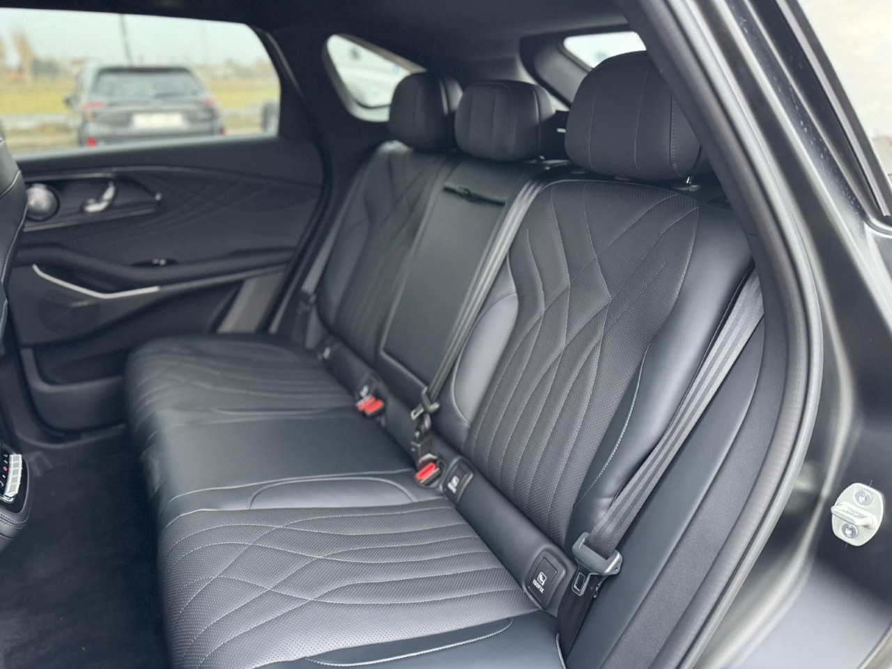 Omoda OMODA 9 9 - SHS-P 1.5TGDI Trazione AWD - Premium - 13