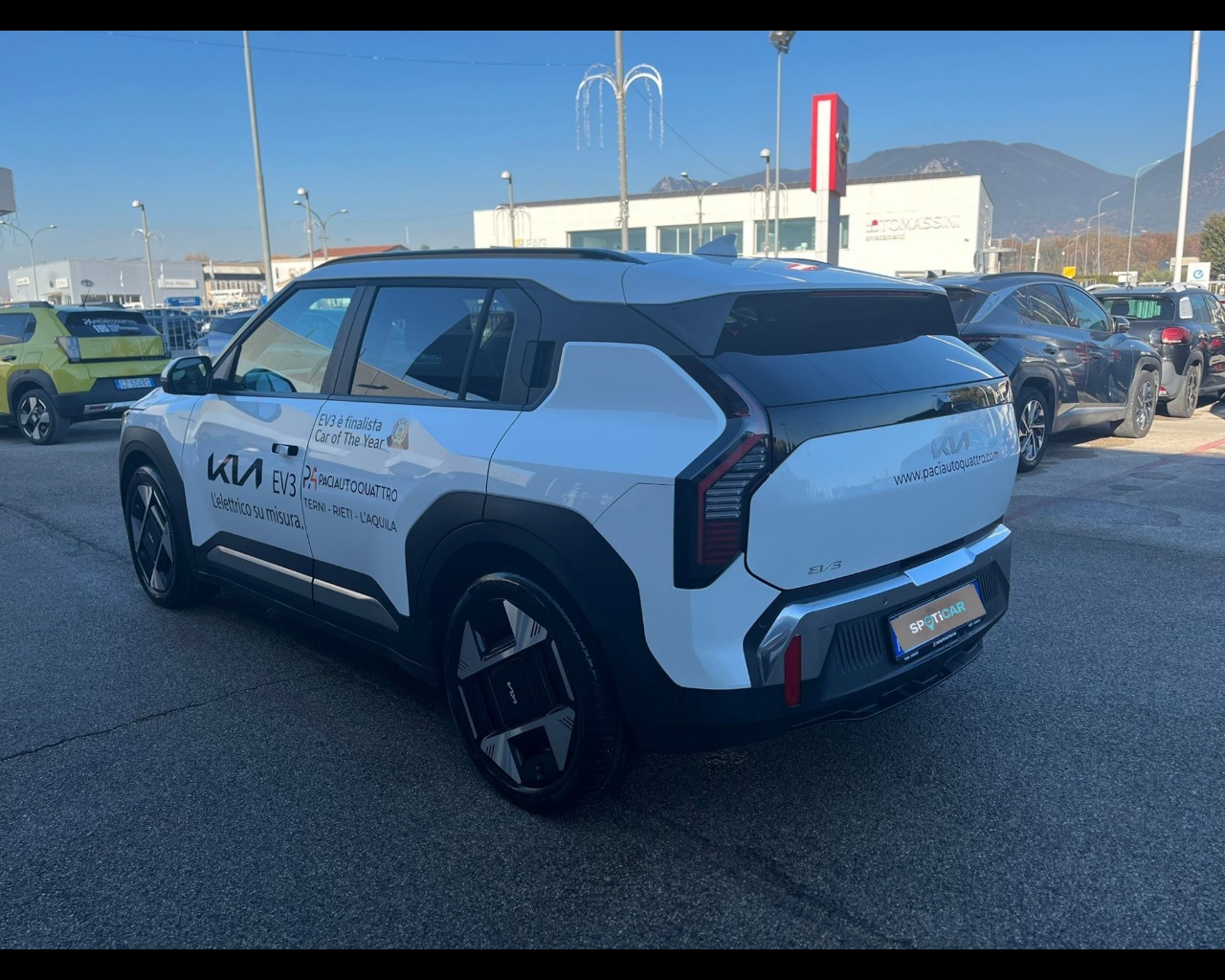 Foto KIA EV3 LR FWD EARTH