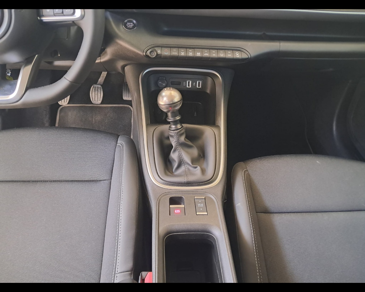 Foto JEEP Avenger 1.2 turbo Summit fwd 100cv