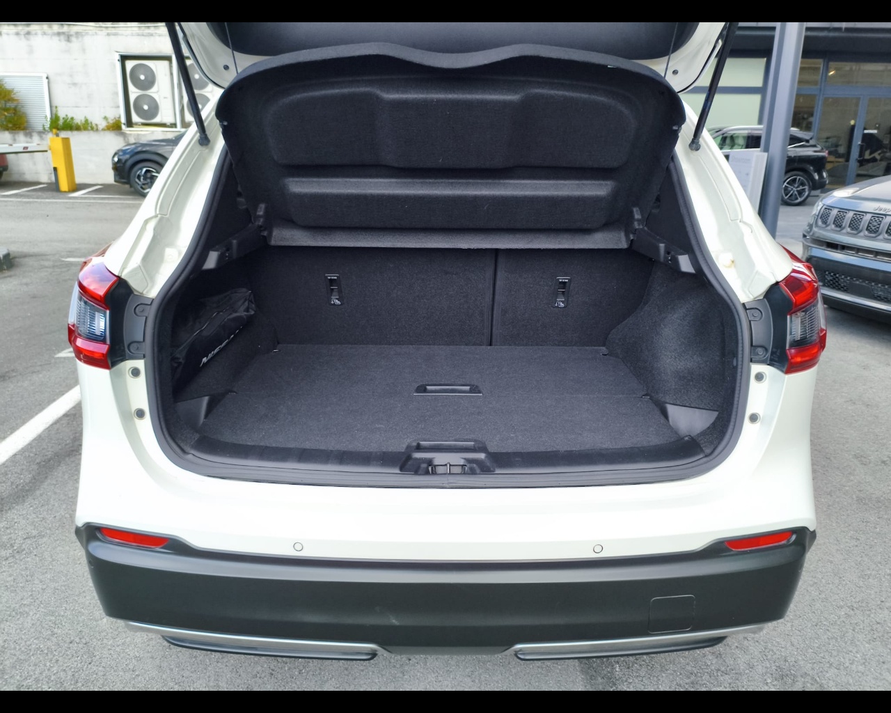 Foto NISSAN Qashqai 1.5 dci N-Connecta 110cv