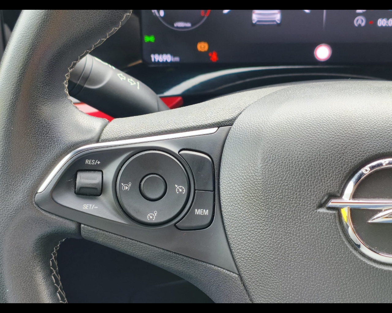 Foto OPEL Mokka 1.2 t GS s&s 136cv