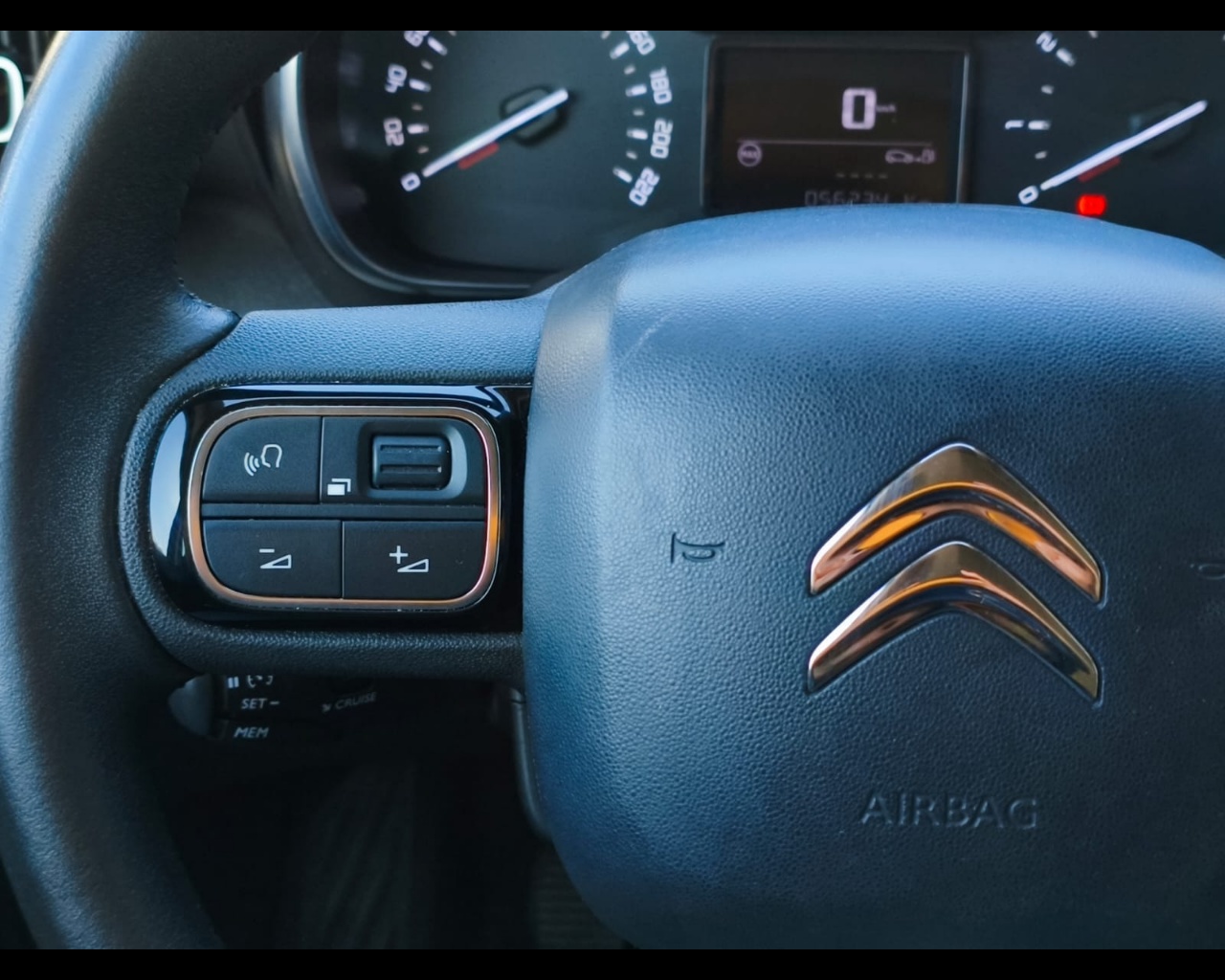 Foto CITROEN C3 Aircross 1.5 bluehdi Shine Pack s&s 110cv