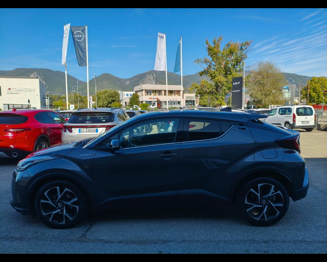 Foto TOYOTA C-HR 1.8h Trend e-cvt